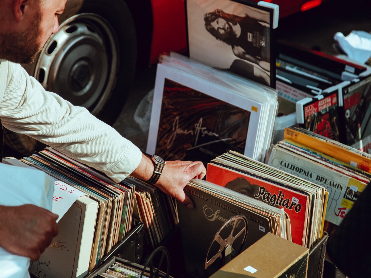 These Top Record Stores In Rome for Vinyl Collectors Will Transport You To Another World – Travel Noire